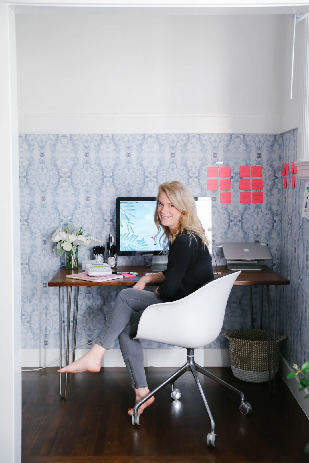 4 Office Organization Tricks for Bloggers.